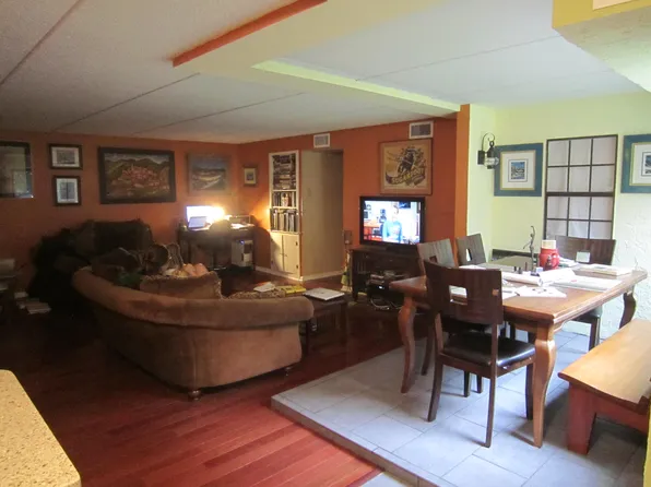 226 N Essex Ave #1, Narberth, PA 19072