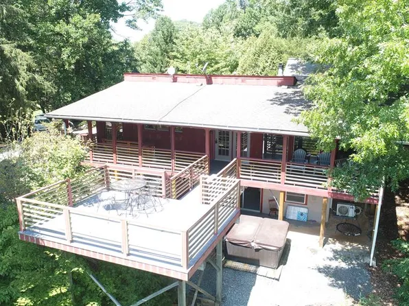 8207 Highway 28, Almond, NC 28702