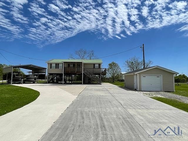 1633 Bayou Dularge Rd, Theriot, LA 70397 | Zillow