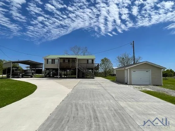 1633 Bayou Dularge Rd, Theriot, LA 70397