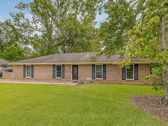 2nd image of 34 Forest Dr