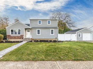2390 Fowler St, Bellmore, NY 11710