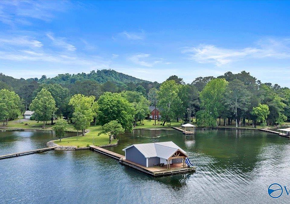 1st image of 1788 Lakeshore Dr