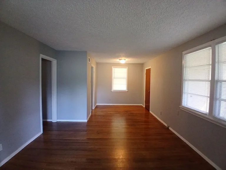 572 Jenson Rd — Photo 5