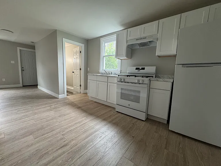 74 Fillmore St #2B — Photo 2