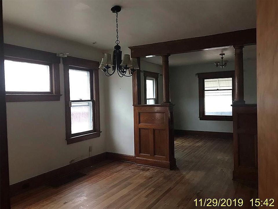 Right Side Unit, Dining Rm.