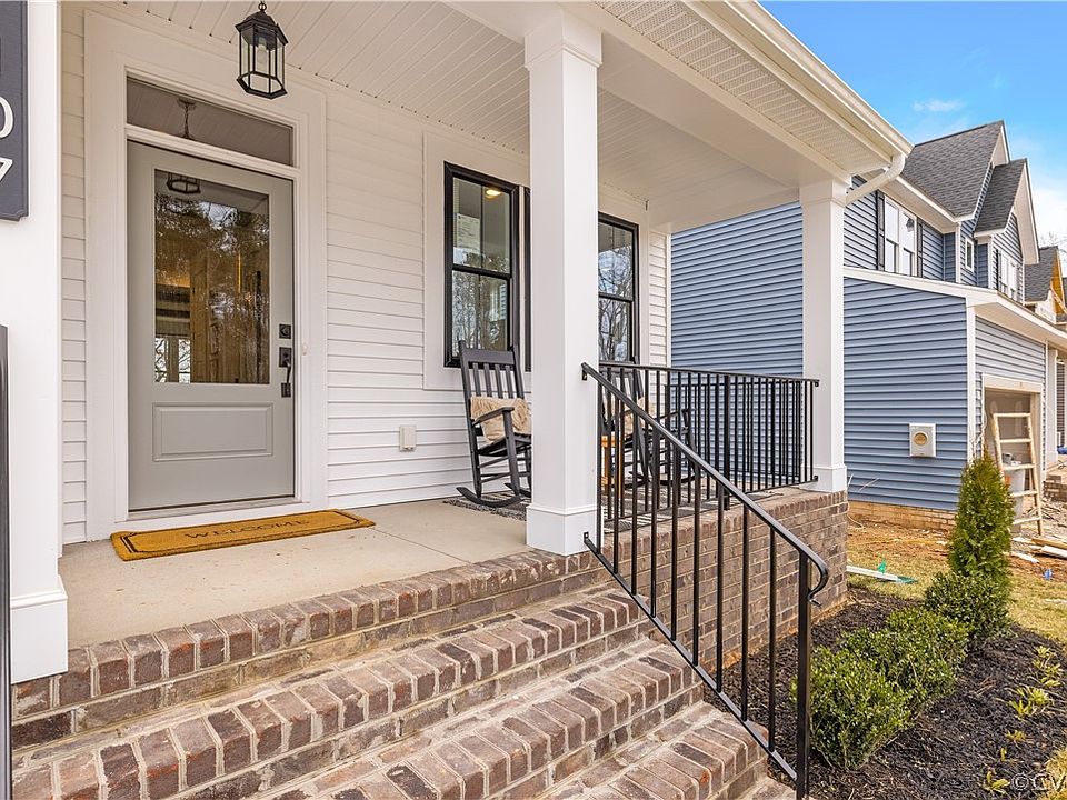 2nd image of 6807 Cove Creek Dr