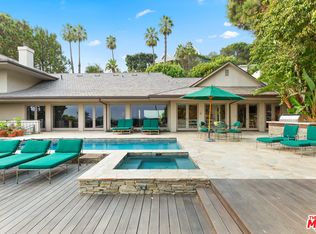 8664 Metz Pl, Los Angeles, CA 90069