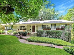 82 Stoneridge Rd, Summit, NJ 07901