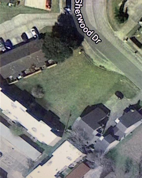 2nd image of 133 Sherwood Dr