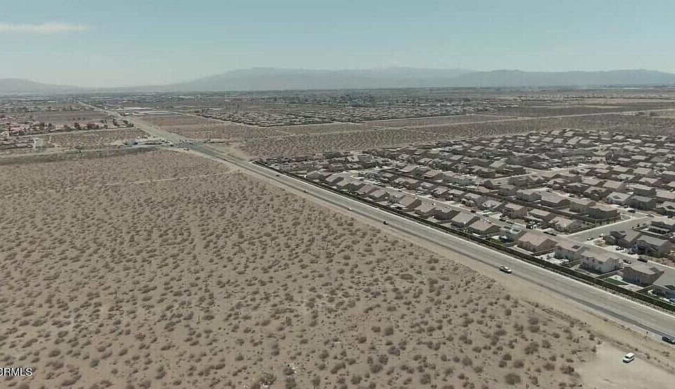 2nd image of 1 & 2 Bear Valley Rd