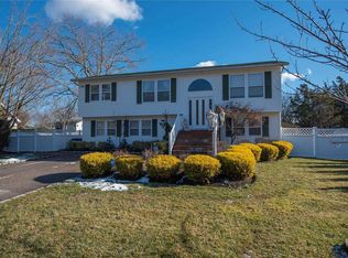 903 Sipp Ave, East Patchogue, NY 11772