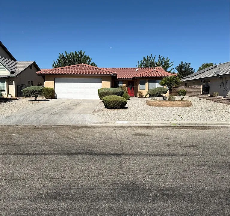 27290 Outrigger Ln