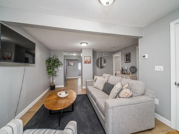 warwick-rhode-island-65962312 picture