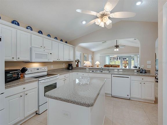 5th image of 12619 SE 178th Pl