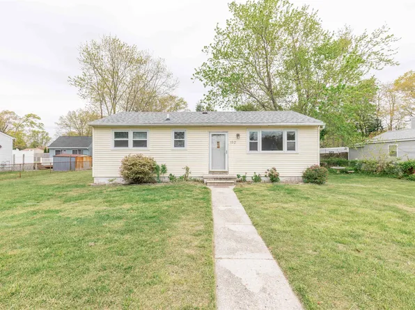 152 Briarwood Dr, Cape May, NJ 08204