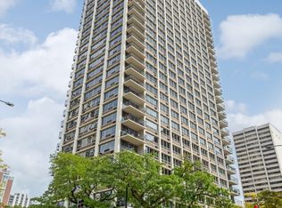 88 W Schiller St APT 801, Chicago, IL 60610