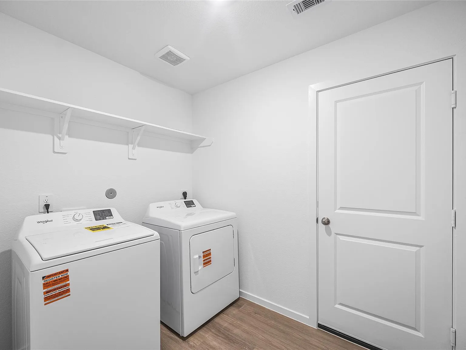 3 bed, 2.0 bath, 1434 sqft, $1,875 — Photo 4