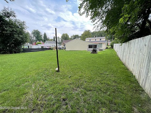 5th image of 12 Edmel Rd