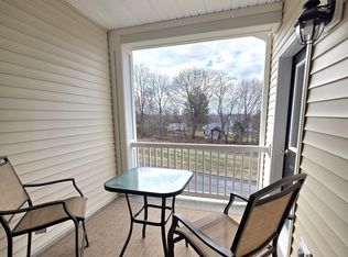 208 N Rdg, Troy, NY 12180