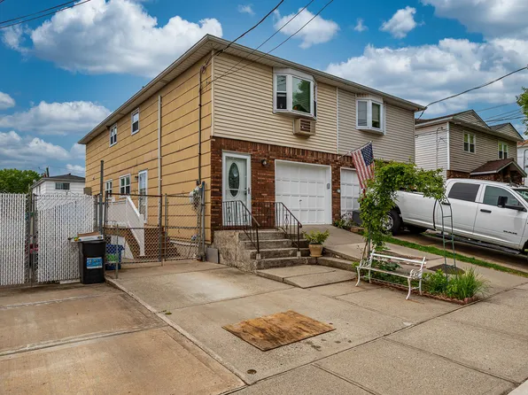 1054 Rensselaer Avenue image 3 of 28