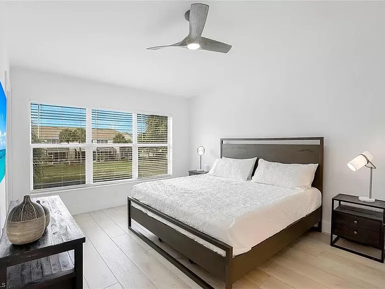 775 Hampton Cir #133 — Photo 11