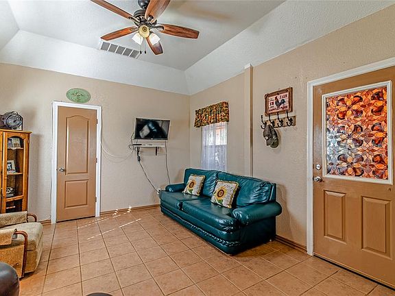 3rd image of 1078 County Road 447