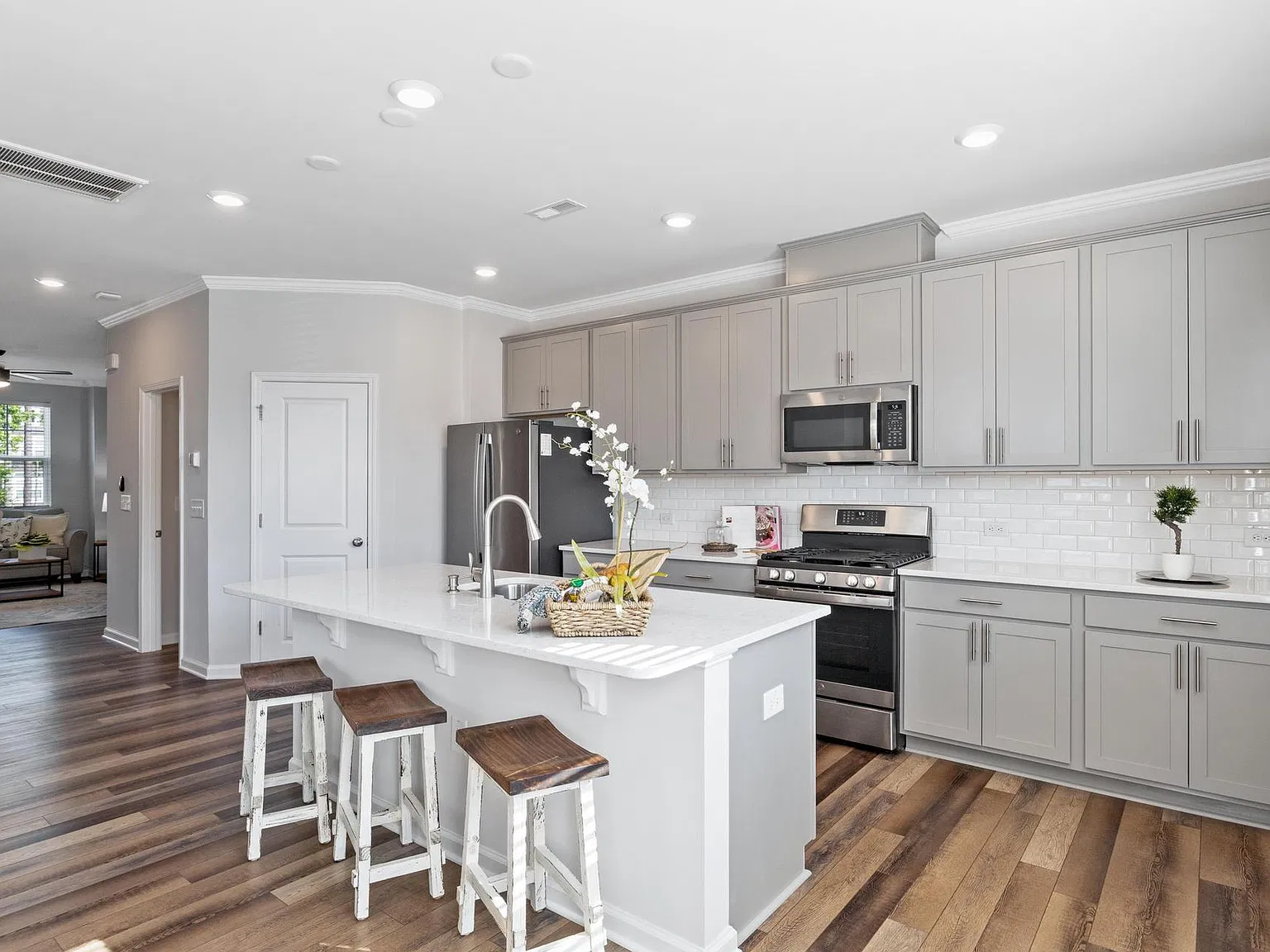 1381 Herb Garden Way — Photo 4