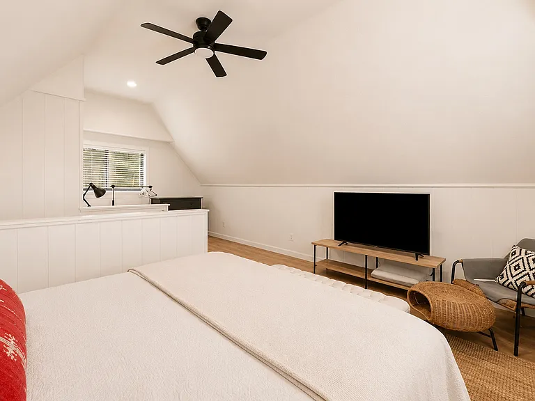 11904 White Oak Dr — Photo 11