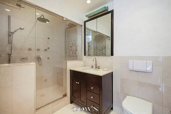 Rented by Town Residential | media 28