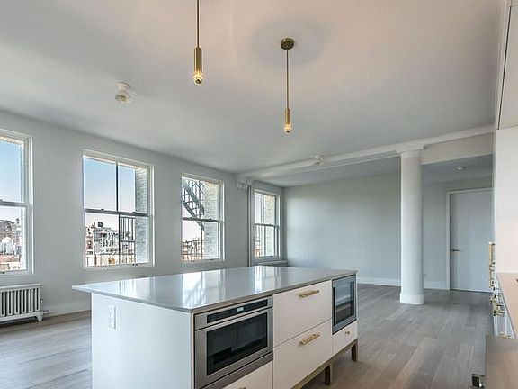 4th image of 438 Broome St APT 3S