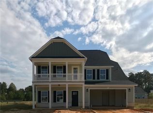 622 Planters Row, Whispering Pines, NC 28327
