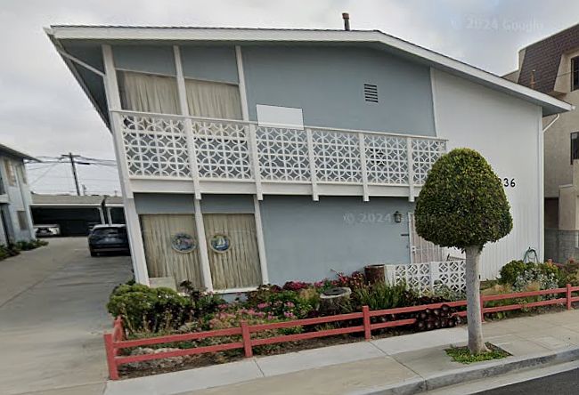 1st image of 4336 W 136th St APT E