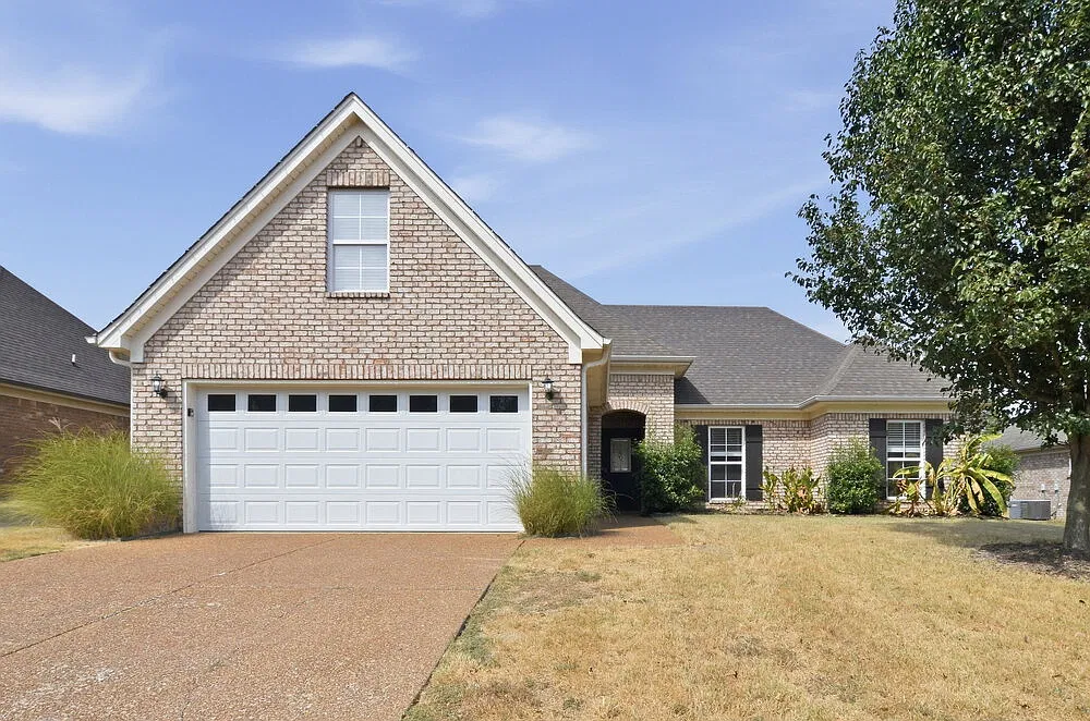 3 bed, 2.0 bath, 1788 sqft, $2,250 — Photo 1