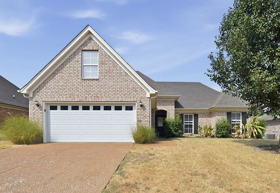 2700 Cherry Tree Dr