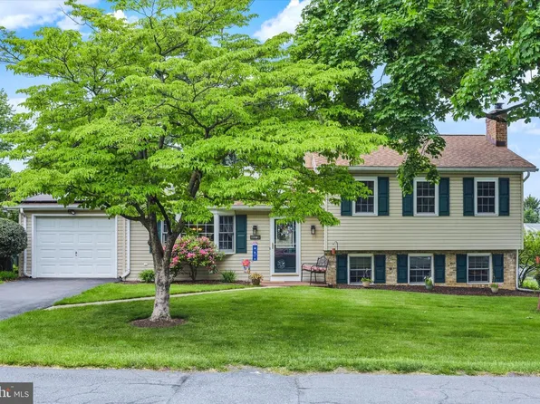 118 Nittany Dr, Mechanicsburg, PA 17055