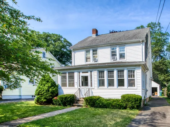 42 Thompson St, Hamden, CT 06518
