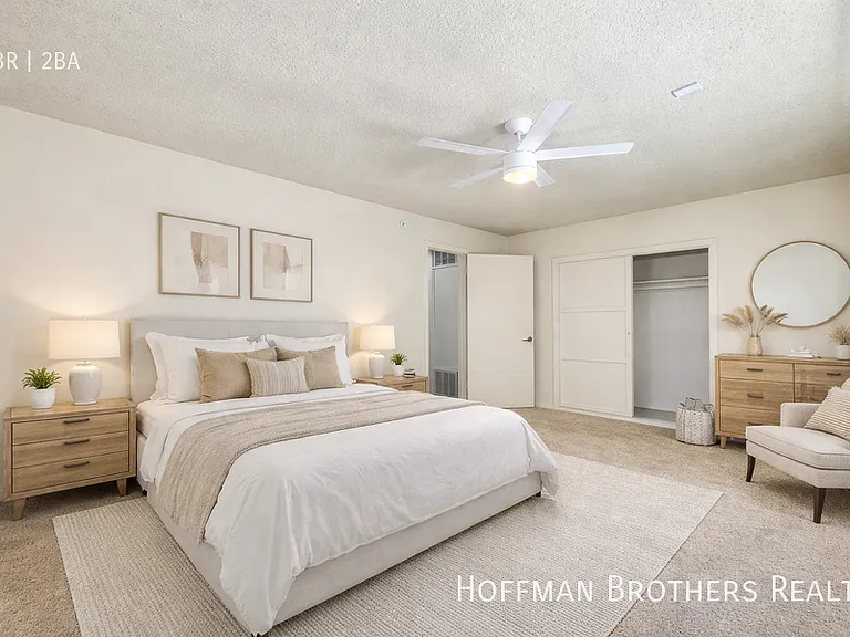 1540 N Laurel Ave #4 — Photo 3