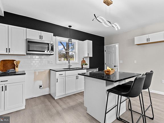 14th image of this home