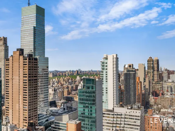 235 East 55th Street image 9 of 17