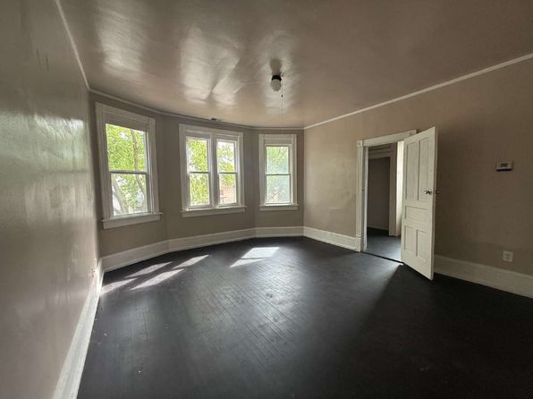 2235 S 20th St APT 3
