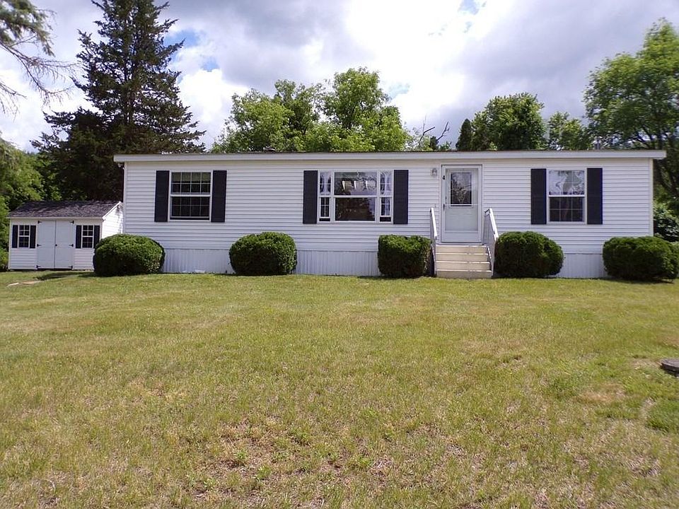 1st image of 4 Riverview Cir