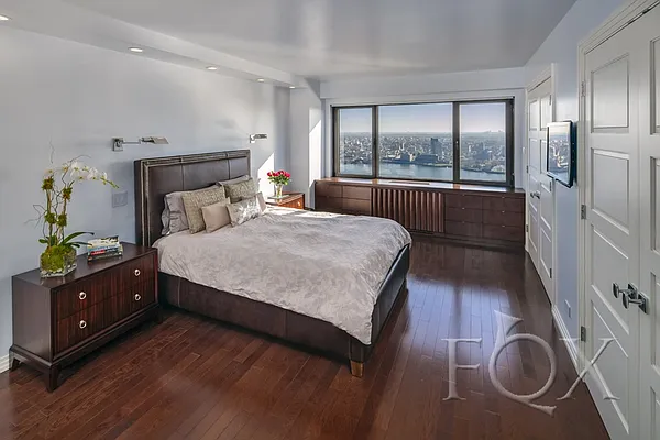 Sold by Fox Residential Group | media 5