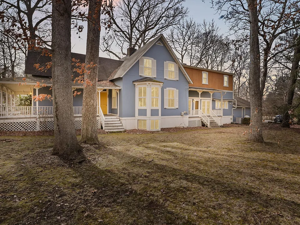 206 Grove Ave