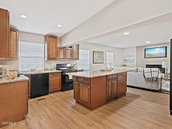 2nd image of 10343 SWARTHMORE Drive
