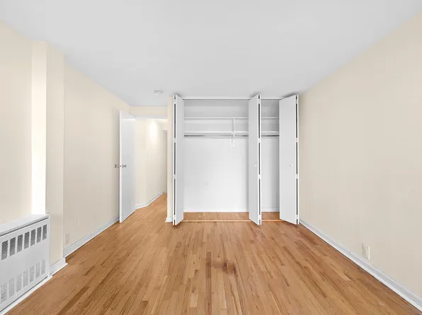 201 East 12th Street image 5 of 15