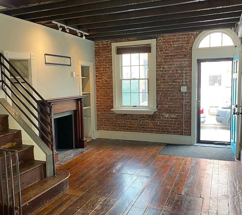 1st image of 116 Titan St