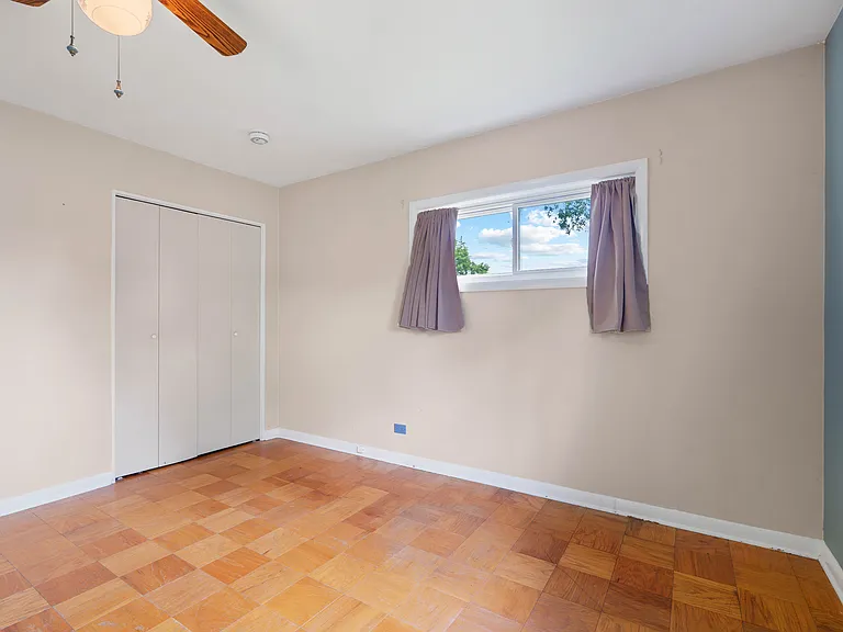 818 Leahy Cir — Photo 13