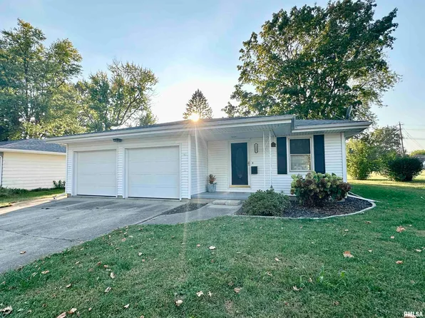 1905 Southview Ct, South Jacksonville, IL 62650