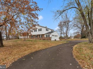 32 Sunset Dr, Ottsville, PA 18942